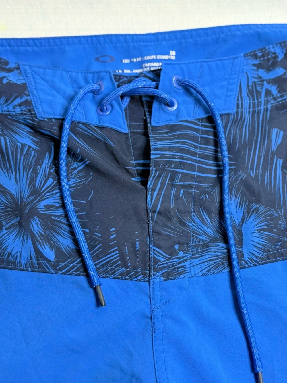 Oakley Board Shorts Mens 38 Blue Floral Swim Trunks Cargo Style Pocket - Picture 4 of 10